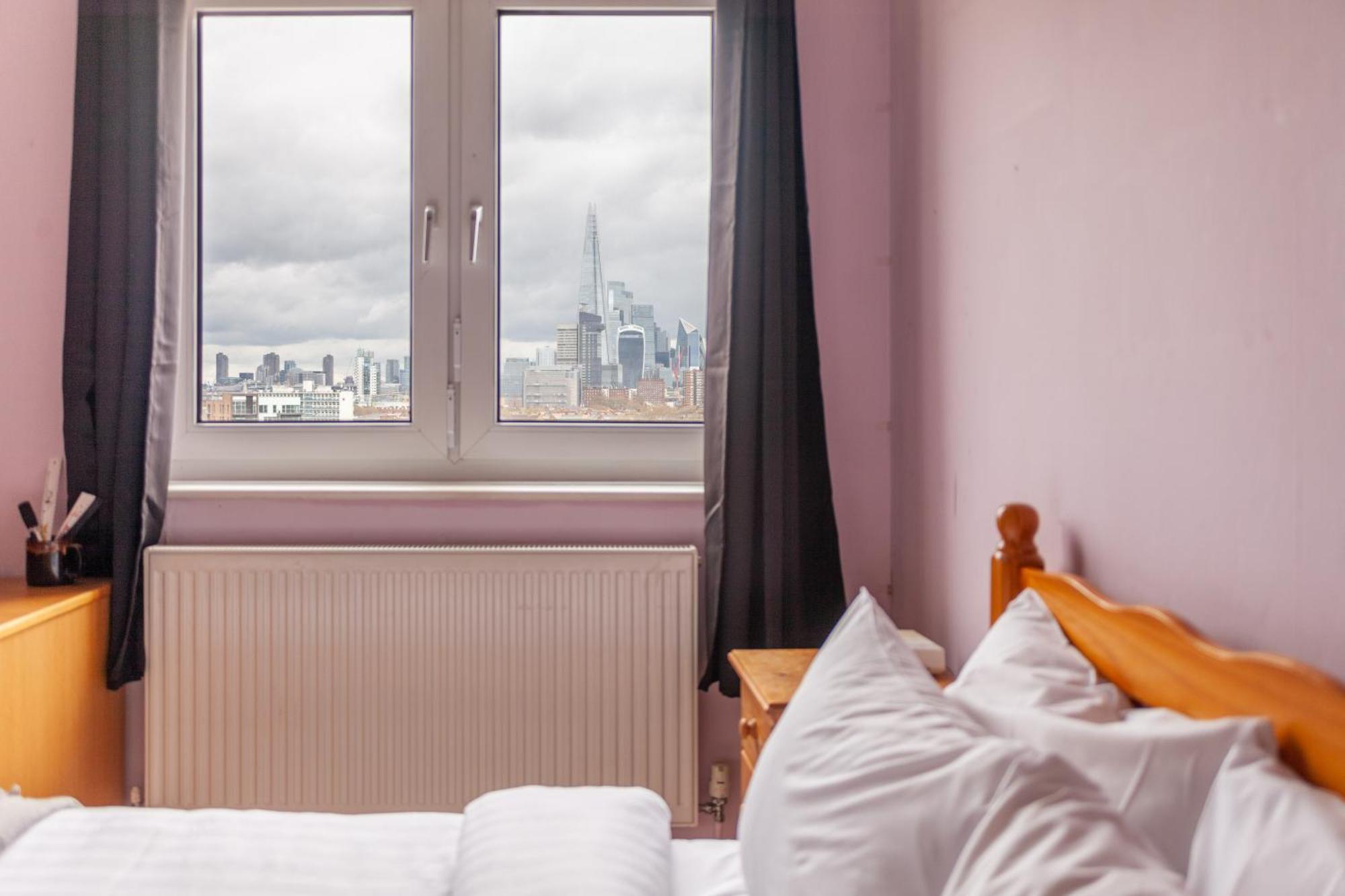 Elegant 1Br Flat With Balcony & City View, Walworth London Bagian luar foto